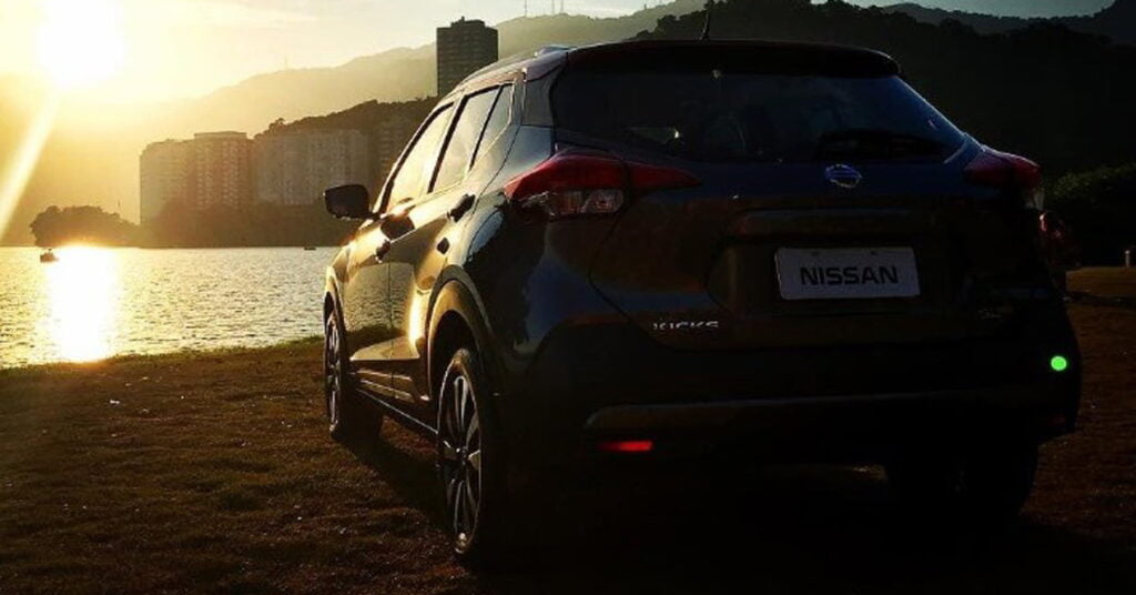 Nissan Kicks Trasera
