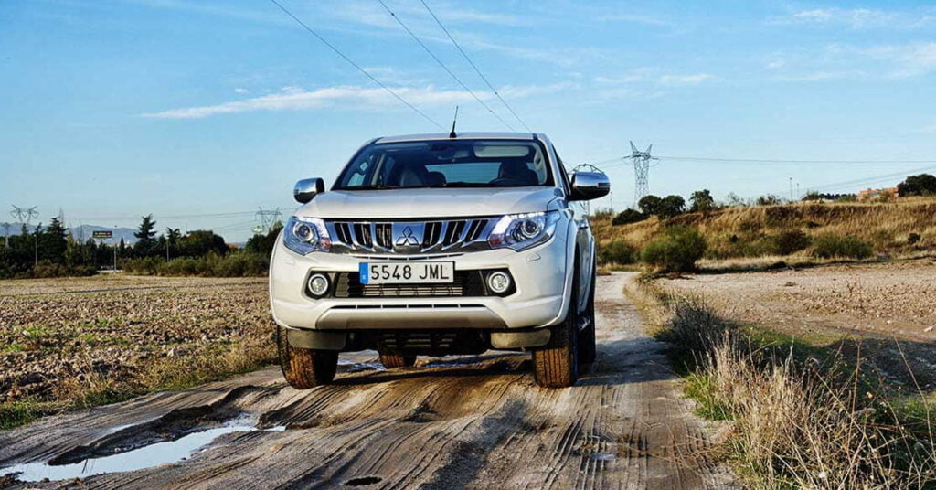 Mitsubishi L200 Frontal