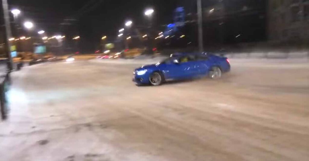 Cruzada De Un Audi S5 En La Nieve