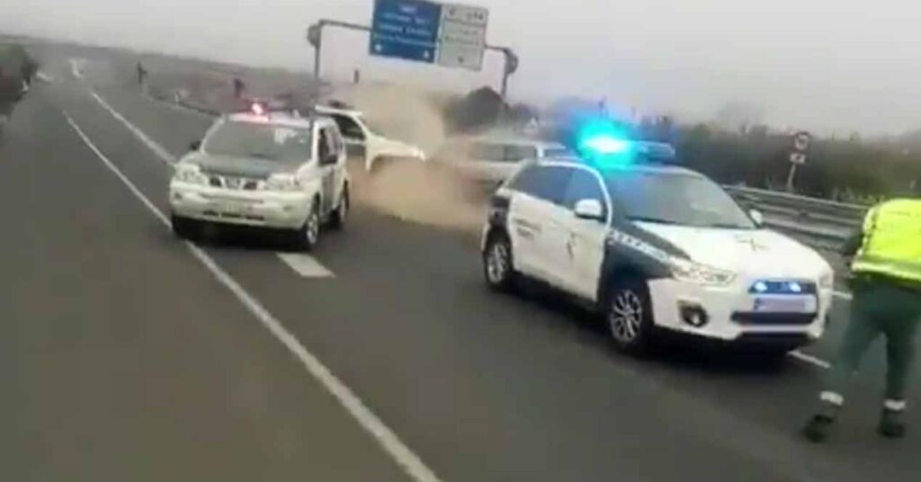 Kamikaze Choque Guardia Civil
