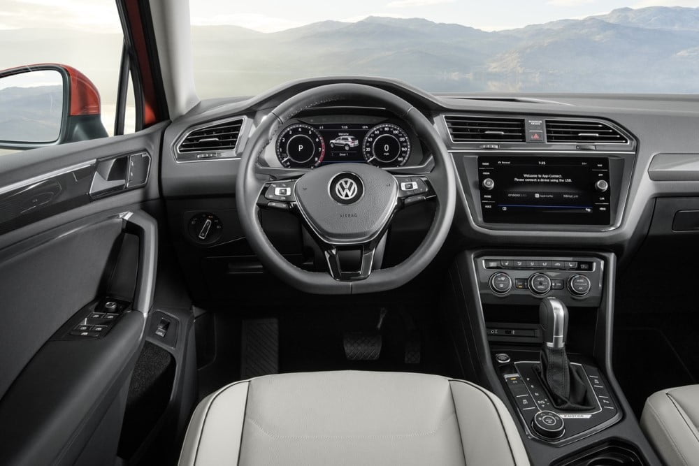 Puesto De Conducción En El Volkswagen Tiguan Allspace