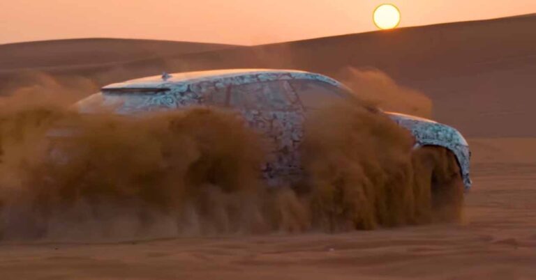 lamborghini urus modo sabbia