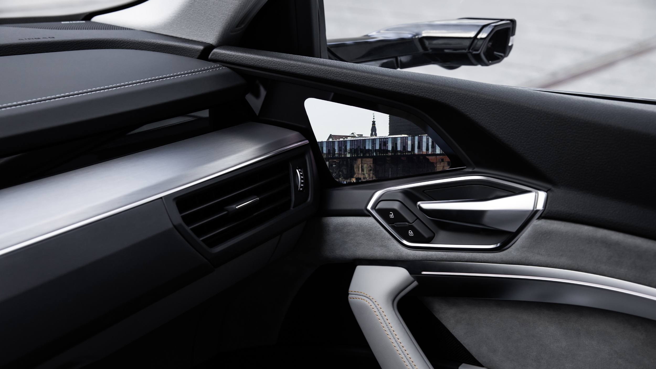 Audi etron interior 09