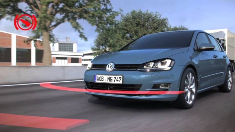 Front assist volkswagen