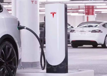 Tesla Supercharger - 3