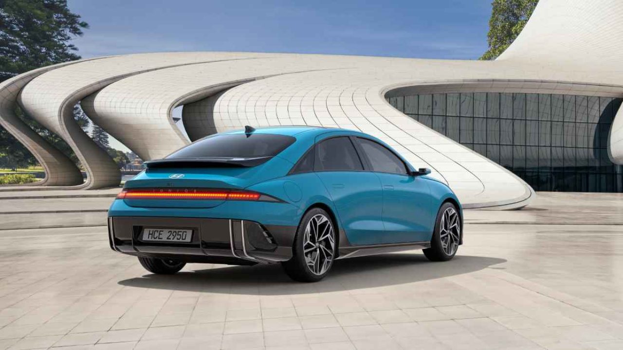 hyundai ioniq 6 trasera azul