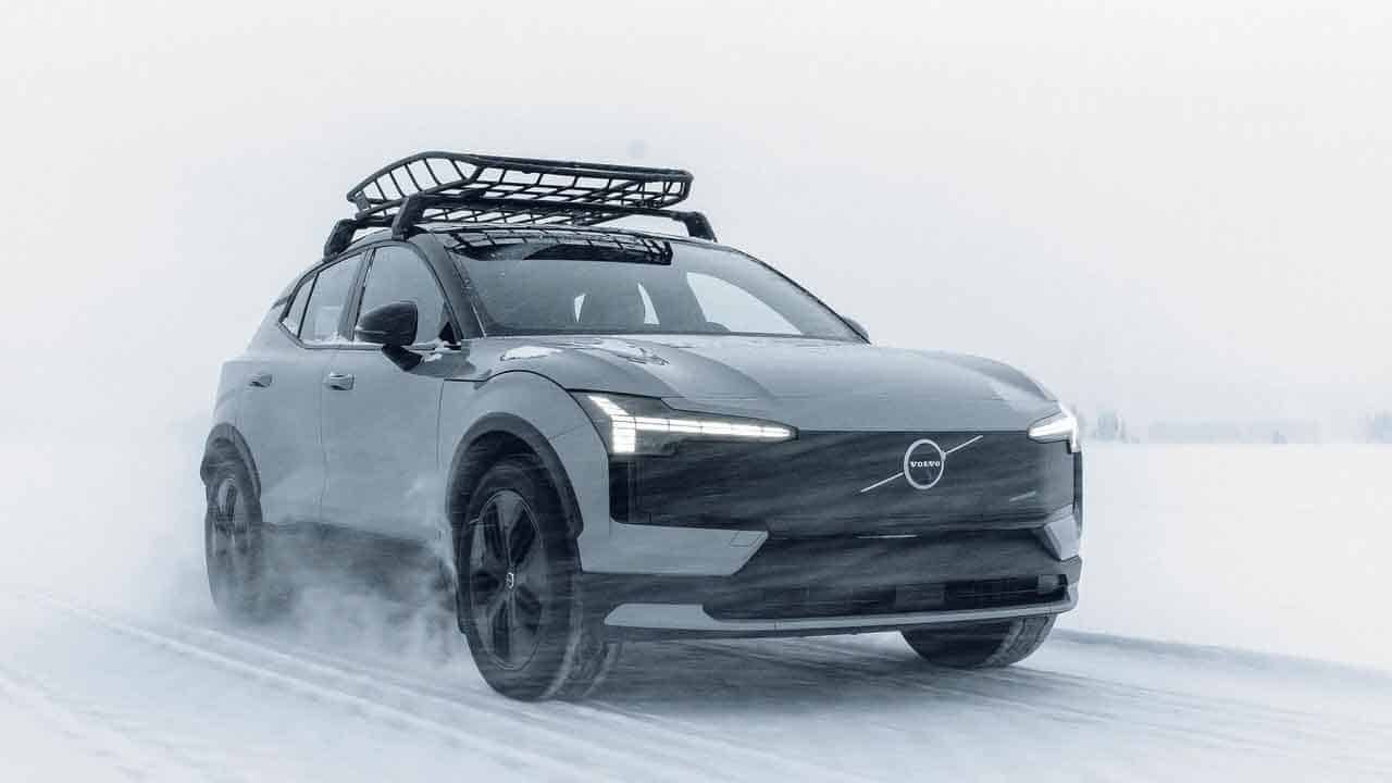 volvo ex30 cross country