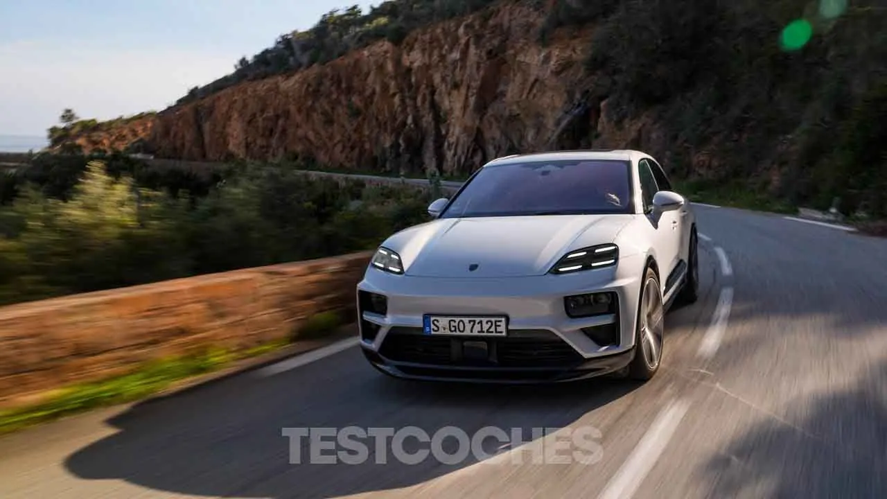 Porsche se echa atrás con los eléctricos y desarrollarán nuevos modelos gasolina