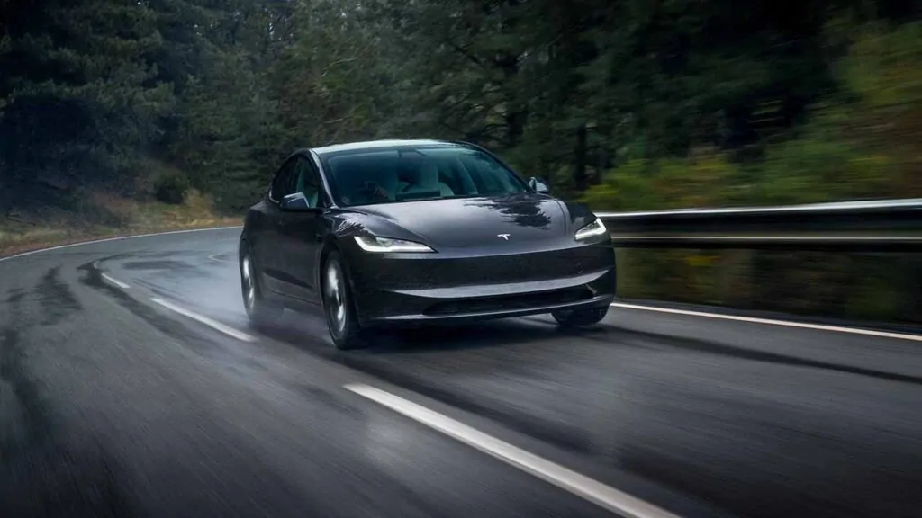 EL PAIS, Reuters… dan a Tesla por «muerta» porque hacer periodismo da menos clicks